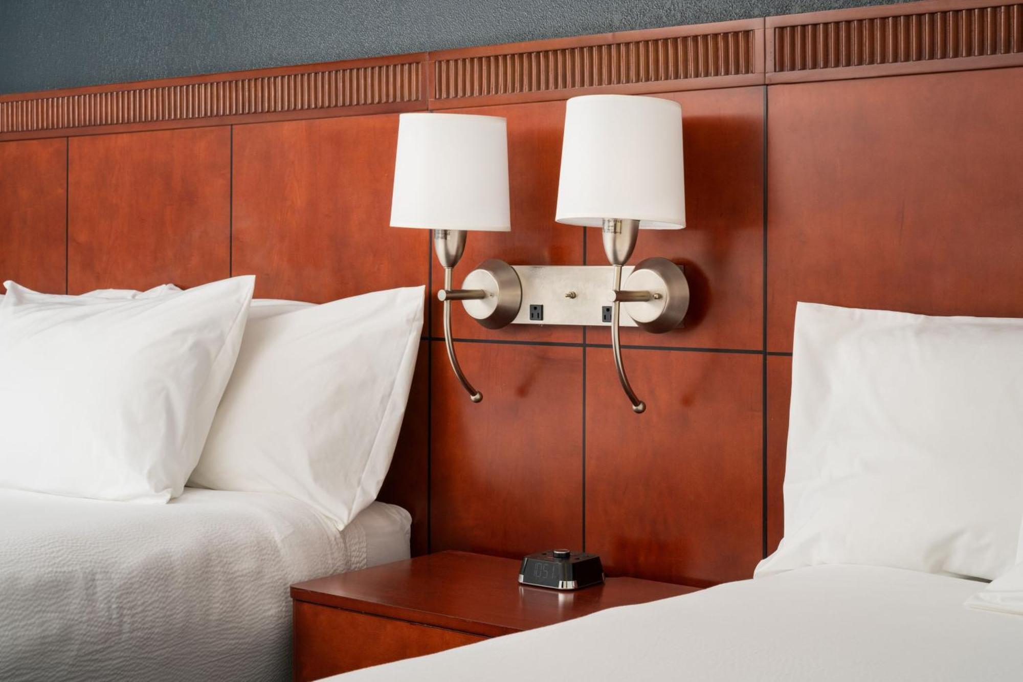 Courtyard Melbourne West Hotel Екстериор снимка