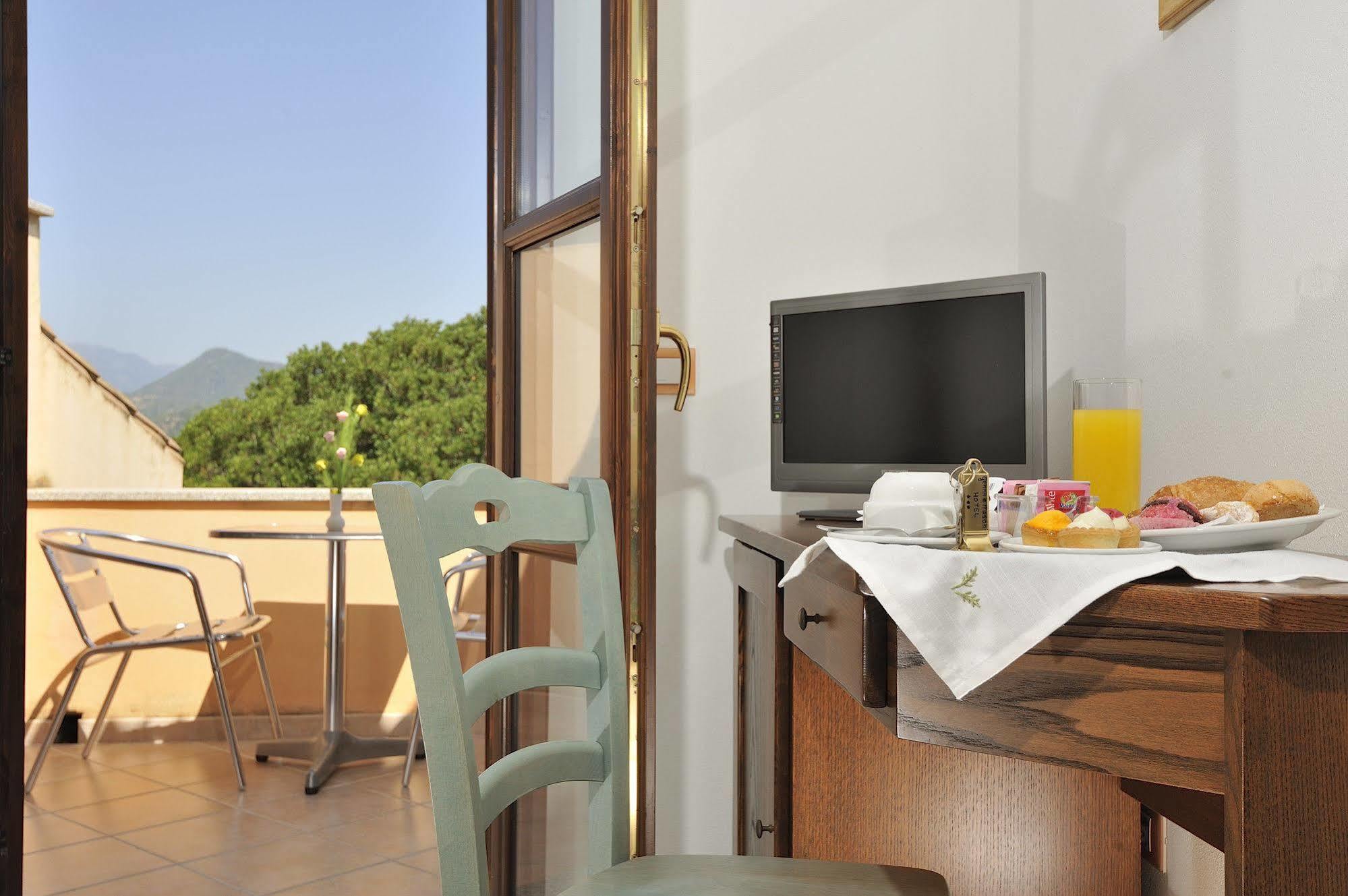 Courtyard Melbourne West Hotel Екстериор снимка